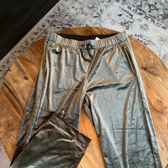 Green Velvet Pants Gap - Picture 2 of 4
